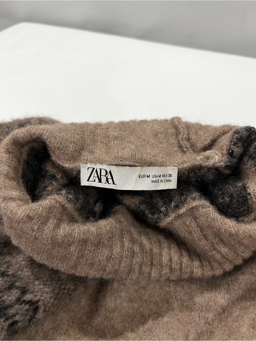 ZARA Sweater Mock-Neck Fair Isle Nordic Size Medium Wool Blend Brown Long Sleeve - Picture 6 of 6
